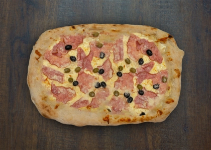 15. Prosciutto e olive Pinsa