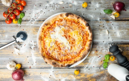 11. Tuňáková 45cm