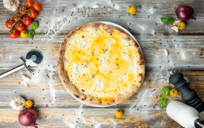 10. Quattro formagi 32cm