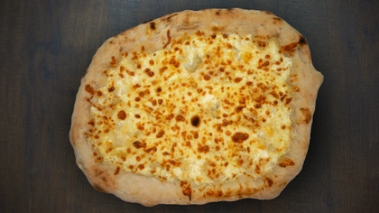 7. Quattro Formaggi Pinsa