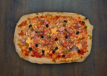 23. Tonno e olive Pinsa